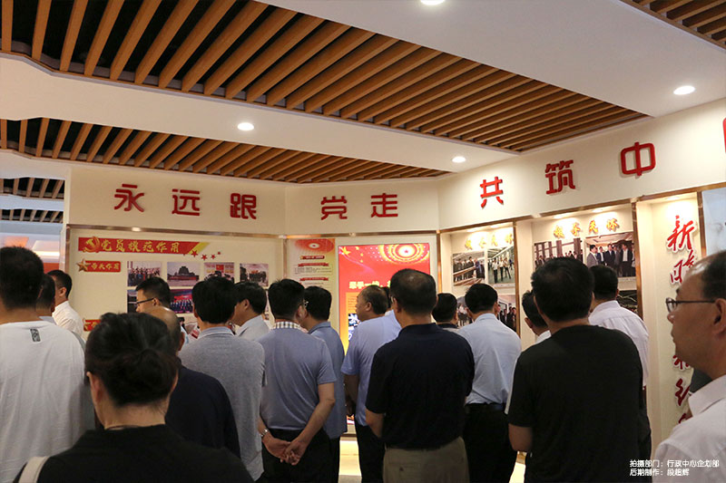 国有企业高质量发展干部下基层服务队来企参观调研